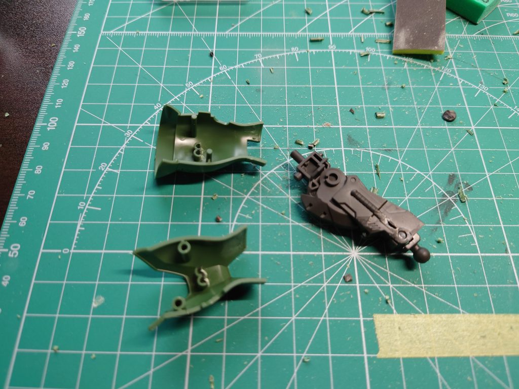 脚部は後ハメ加工し合わせ目消しを行いました(*^^*)