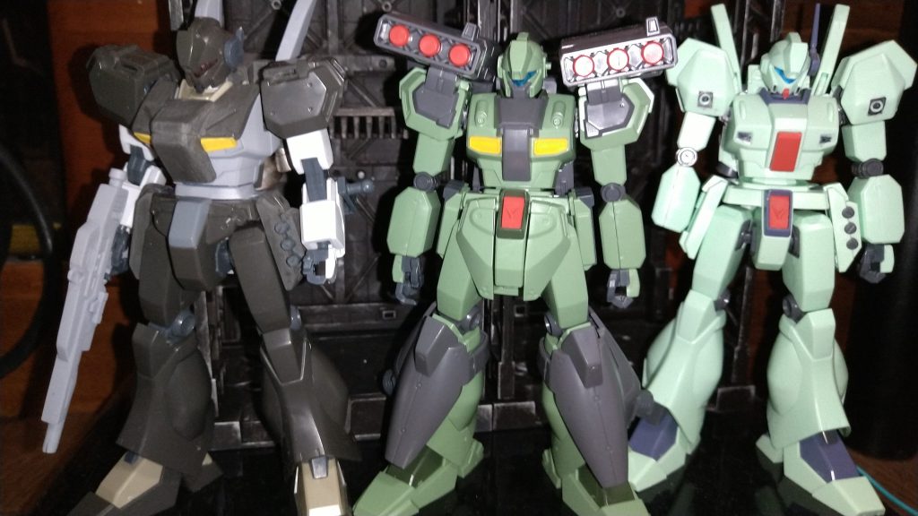 友人H君から貰ったジェガンズ達。只今制作中です。以上                                                                        ご覧いただきありがとうございました。