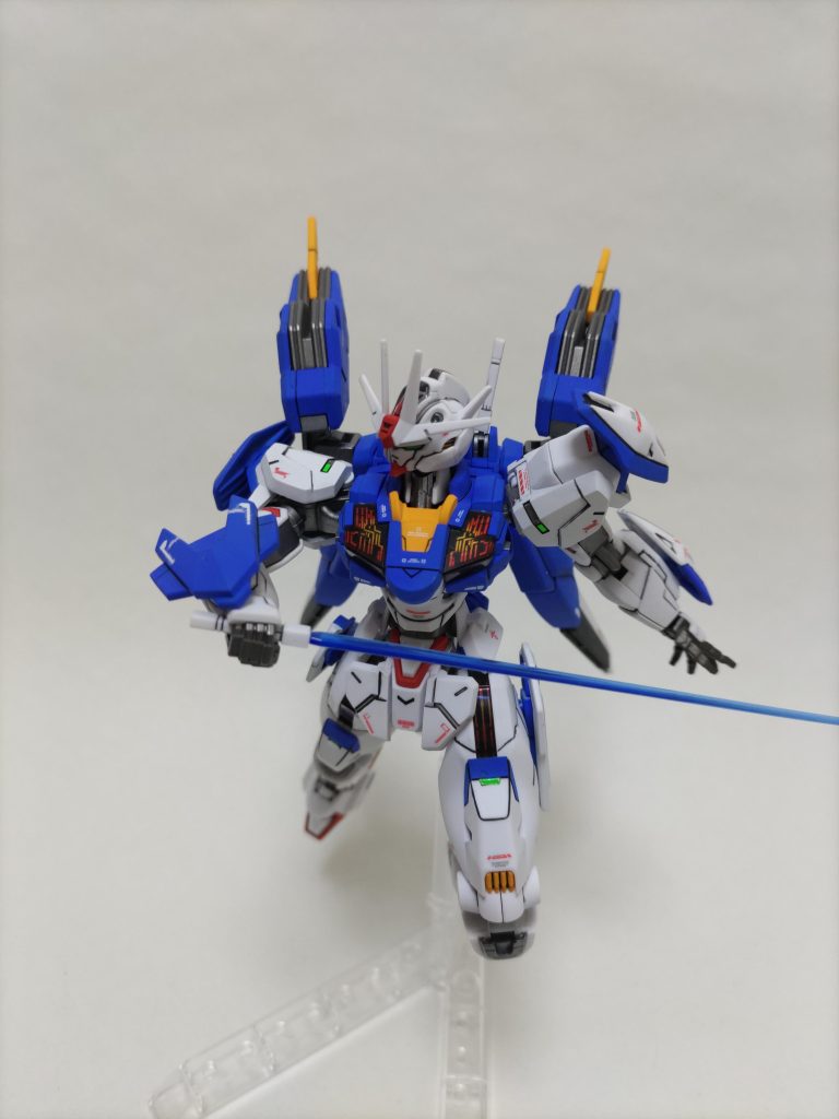 ポーズ下手くそ問題。