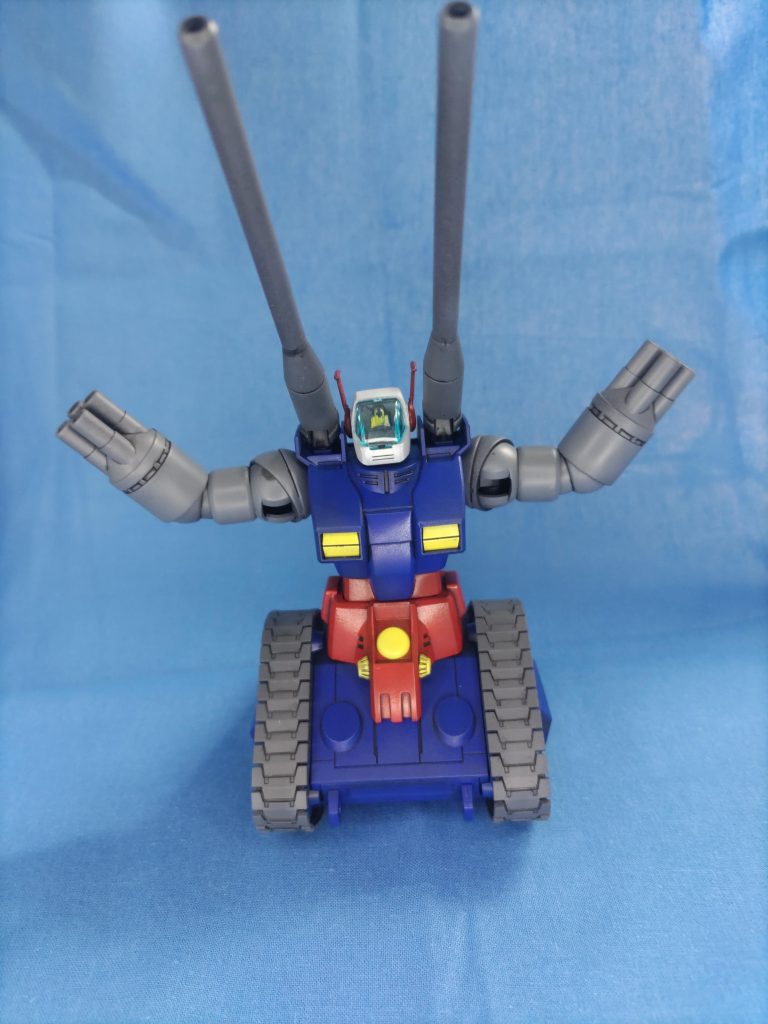 初期のHGUCであり、そもそも動きのあまりないガンタンクですが、プロポーションは最近のとあまり見劣りしない感じで作ってても楽しかったです。