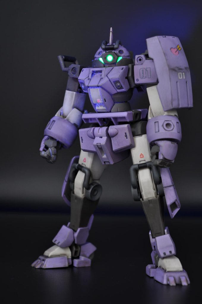 胸のあたりの細かい発光汚れは何なんでしょうか?ヤスリ掛けの粉残りですかね?洗ってないんでだめなんでしょうけど