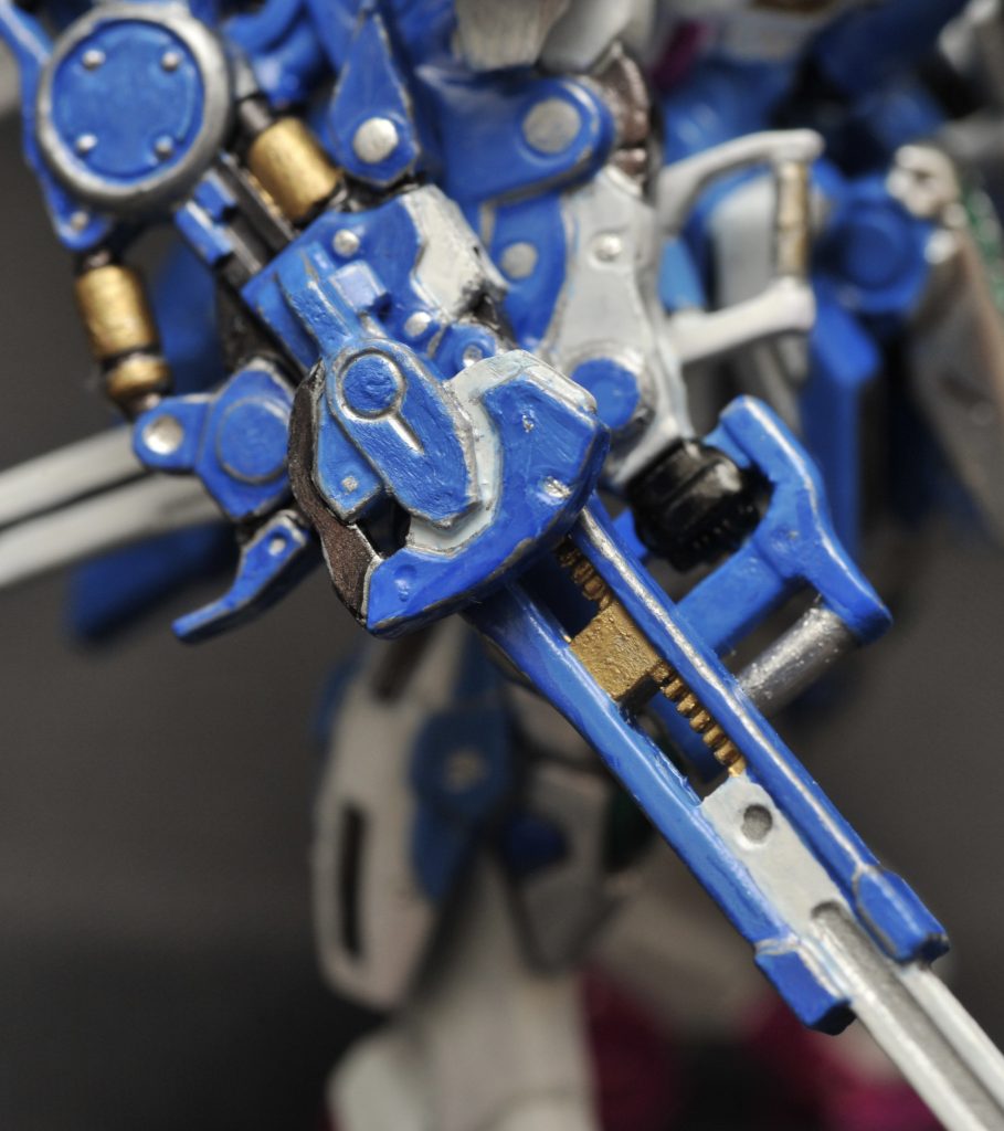 こちらも塗り分け。ビームライフル