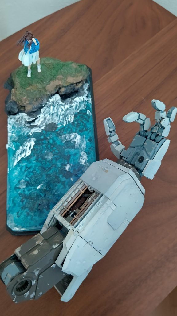 ジムの腕の全景です。35分の1はでかいです。