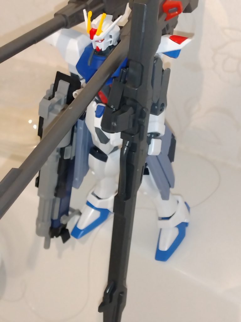 ストライクフルガンダム–3枚目/制作者：友情ピエール