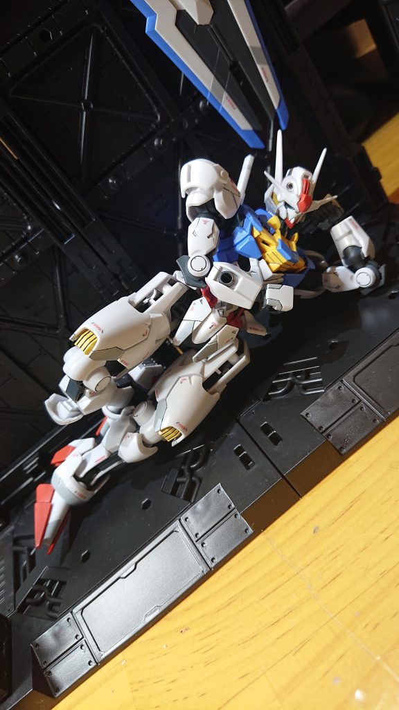 いざ仕上げって時に、つや消しトップコート切らしてて途方にくれたショット。