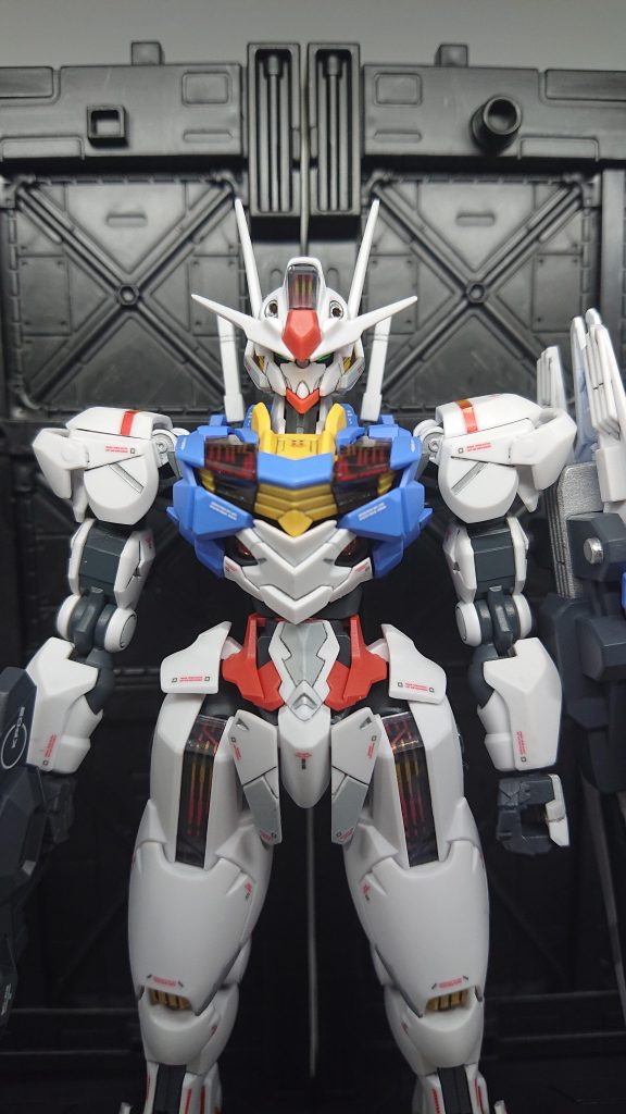 墨入れはダークグレー。