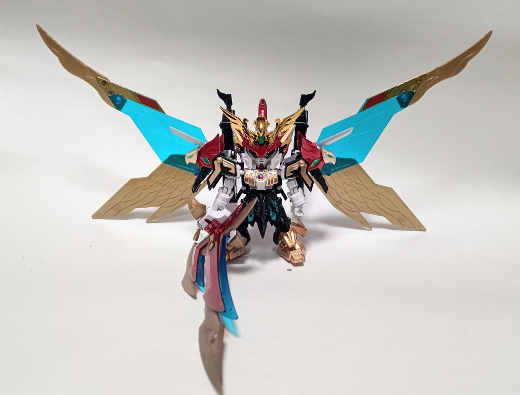 必殺技発動形態。場所をとる(笑)。羽は刀覇大将軍から流用。