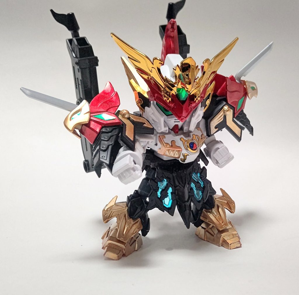 早い話、「僕が考えた最強の曹操ガンダム」です(笑)。結晶鳳凰に大刀覇剣って何と戦うんだよ(笑)。鎧は真駆参を微塗装してそのまま流用しました。
