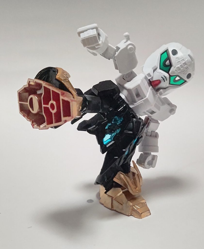 片足立ちが可能。