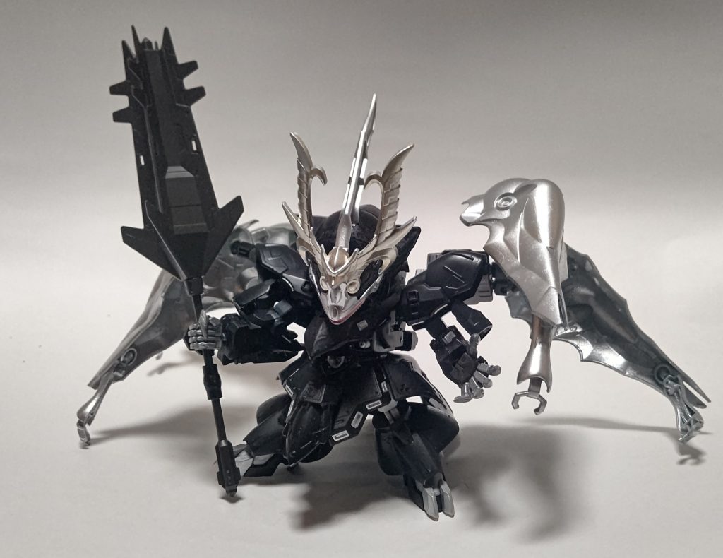 武器であるメイスですが、持ち手部分を分割して他のキャラが持たせるようにしてあります。