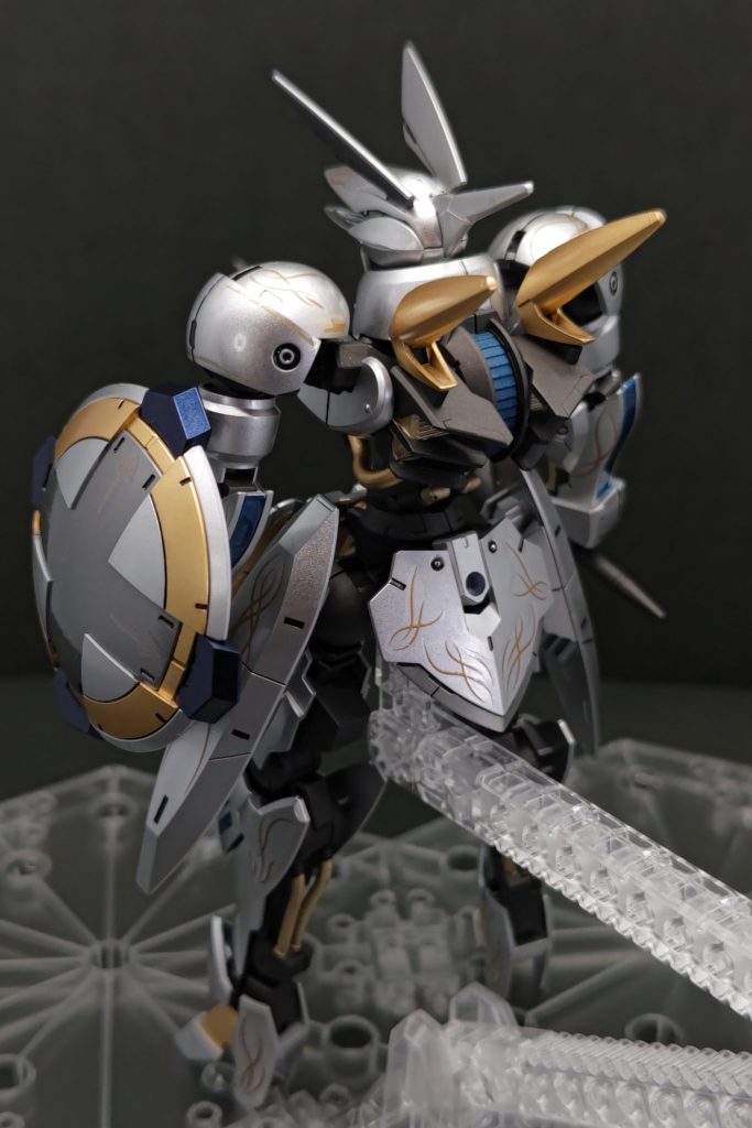 メタルボール等を埋め込み、ディテールアップをしています。