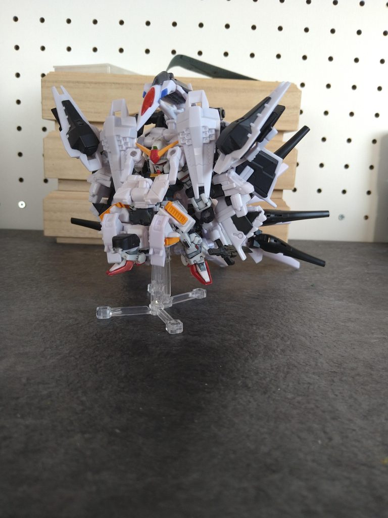支援機体　斑鳩多数のフルドド系パーツを盛り合わせ可動からドッキング可能なギミックを取り入れ制作