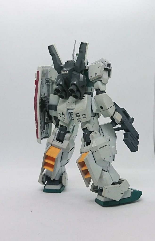 バックパックがMkⅡと同タイプになり量産型機の装いに変身を遂げほぼジムクゥエルがジムⅢへ移り変わる中間点みたいな感じになっていきましたw