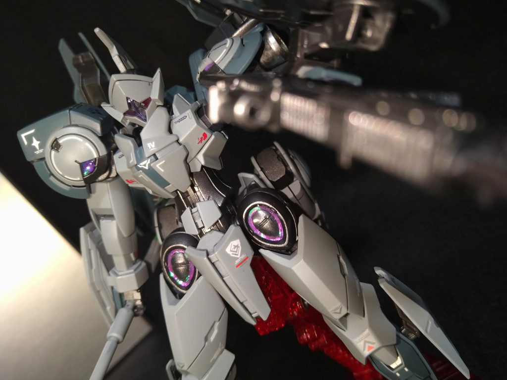 おや、顔がガン……？