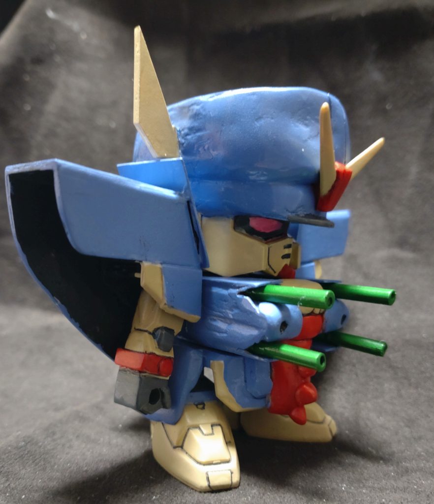 Ｇガンには珍しい射撃武器満載の機体となってます。胴体のビーム・キャノンはランナーです。劇中では腕や脚部に多数のミサイルを搭載してました。それが［マルセイユの悲劇］を生み出してしまいます。