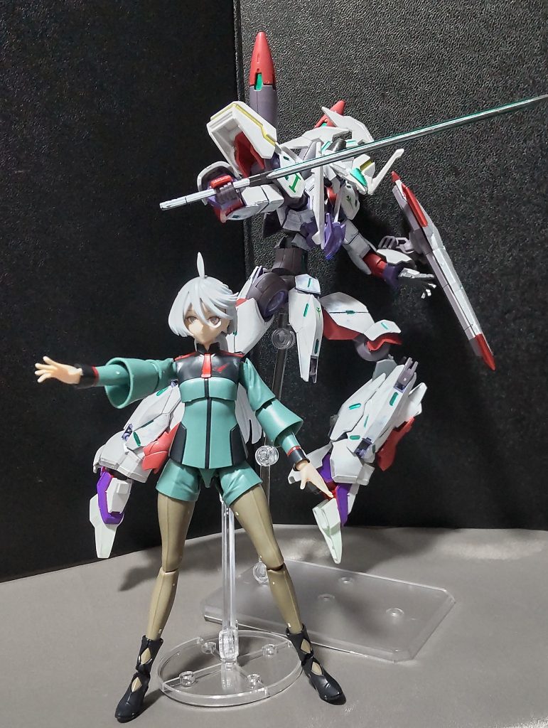 なんとなくミオリネさんと一緒に。アイキャッチや表紙イラストのトップを飾っているように見えませんかね?花嫁を守る騎士っぽくて良い感じです。※本編では敵対してますが