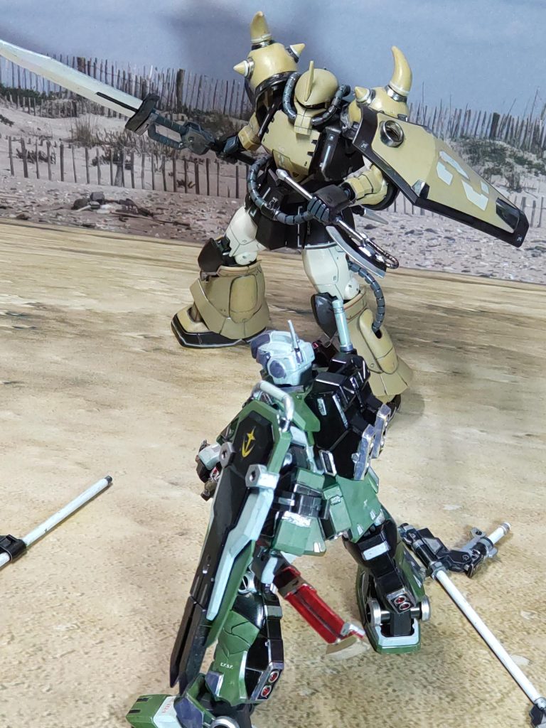 「これで勝負は五分と五分…、いや、メインウェポンを失ったそっちが不利だ！」グフが勝利を確信した瞬間だった…