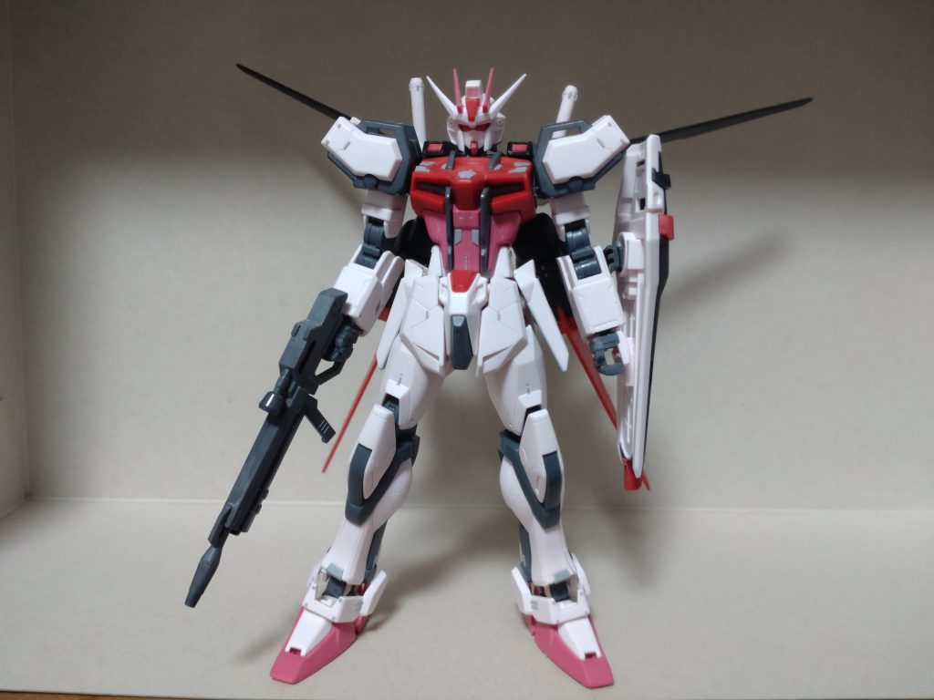 元はルージュでした。プロポーションはいじらず、スジボリとプラ板を張り付けて塗り分けました。最後までご覧いただきありがとうございました。