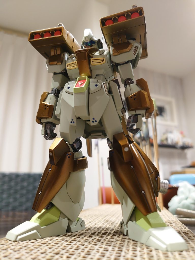 増加装甲は明るめのクリアブラウンのマットキャンディ塗装にしました。