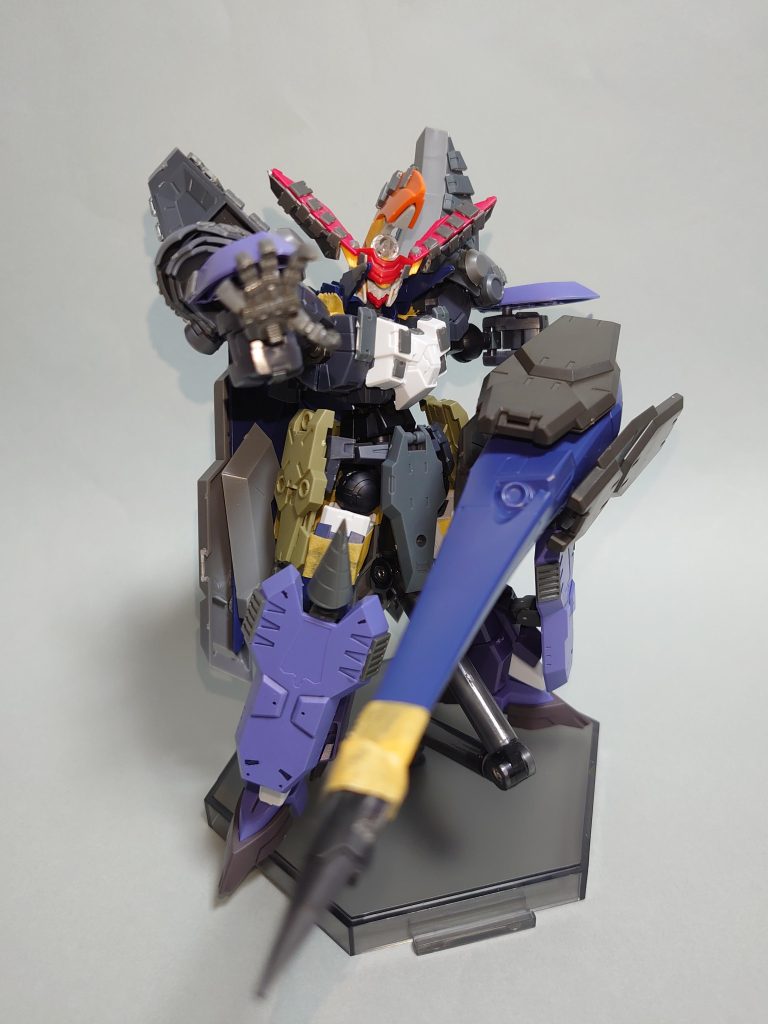 塗装前の状態です。鎧のミキシングにかなり時間を有しました。