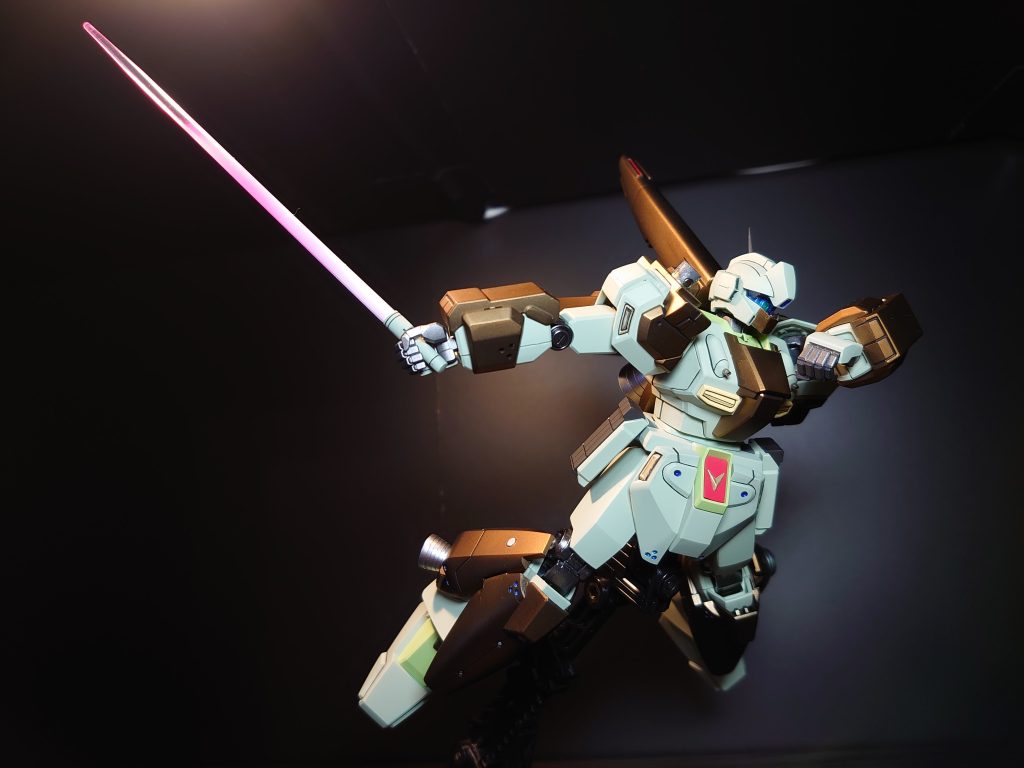 肩の装甲は改造とかできないのですが、このポージングがお気に入りです🙇