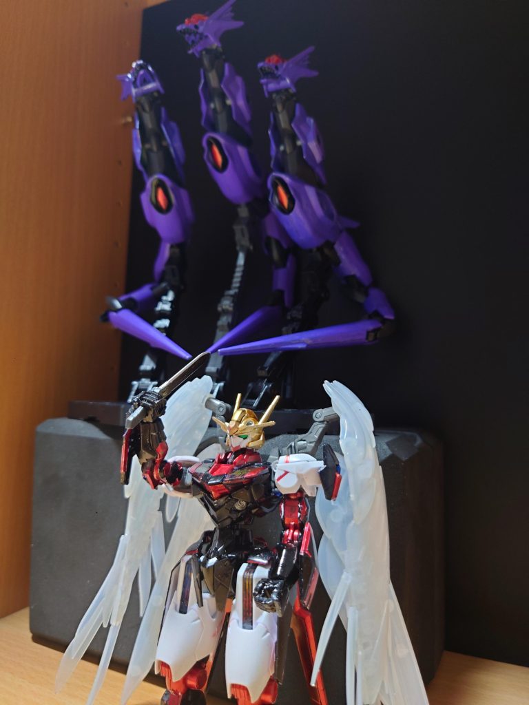 追加武装ヒドラ①毒霧や腐食液で相手の装甲を溶かすイメージで作成しました。