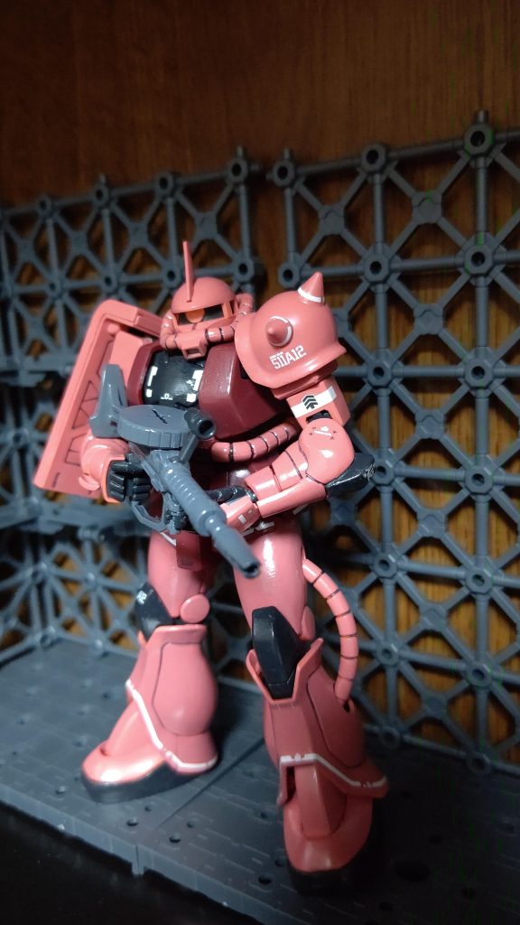 ショルダー側斜めからの正面です