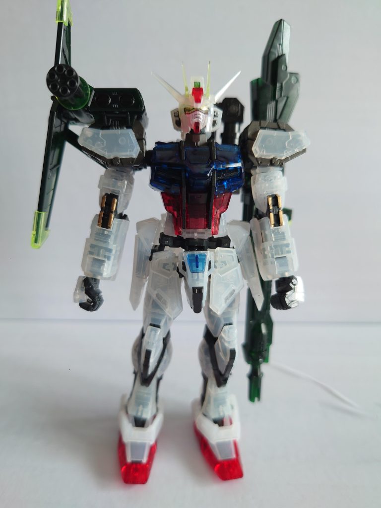 ランチャーストライカー装備