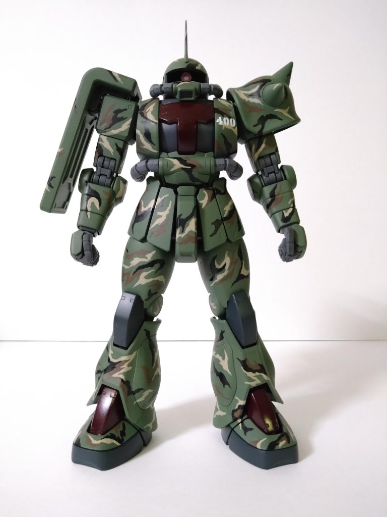 前。実は前作のドムからスタートし、3機の『部隊モノ』ジオラマを企ててまして。本作はその2機目なのです。という事は。。。そうなのです!あと1機、似た様な作品が続いてしまうのです!重ね重ね、スミマセン🙇