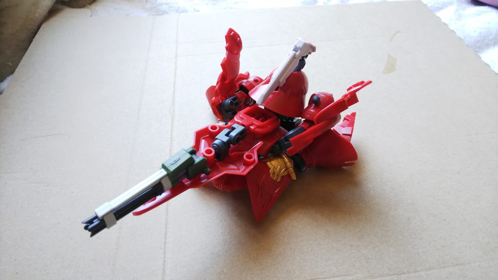 ↑の変形肩アーマーが開いて羽になるアイデアはこの時に思い付いてます