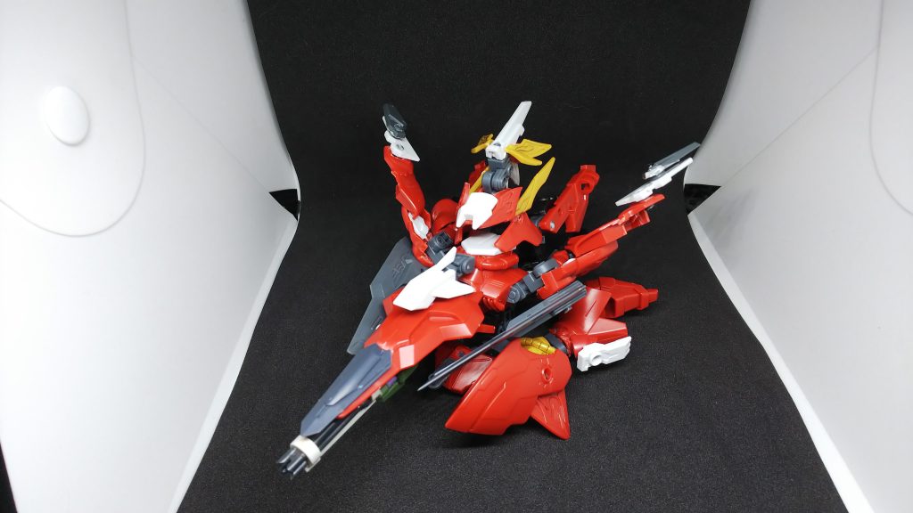 ↑の変形 ほぼフォートレス形態になりました顔が見えなくなるのはどうしてもやりたかった要素です