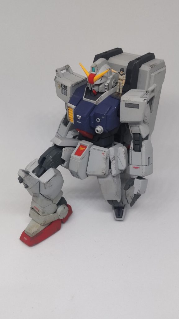 旧Ez-8付属の1/144シロー・アマダと。最近はRGもパイロットフィギュア付けるのやめちゃいましたけど個人的には大好きなので残念🤔