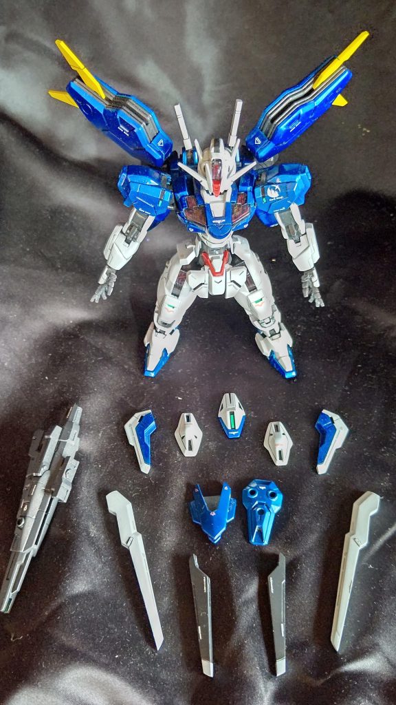 ビットの接続をネオジムに置換する事で、ビットを劇中に近いフォルムにする事ができましたが、数が数で3形態の接続の接合性を取らないといけないのでまぁまぁ大変ですけど、やる価値はあります。