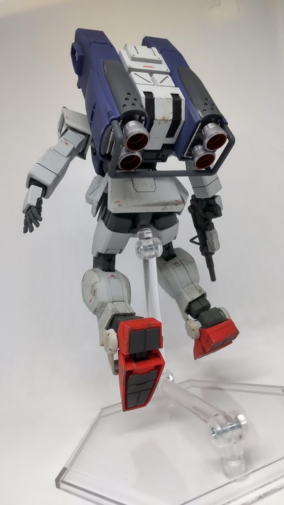 パラシュート降下。後ろ姿も映える機体すきです。