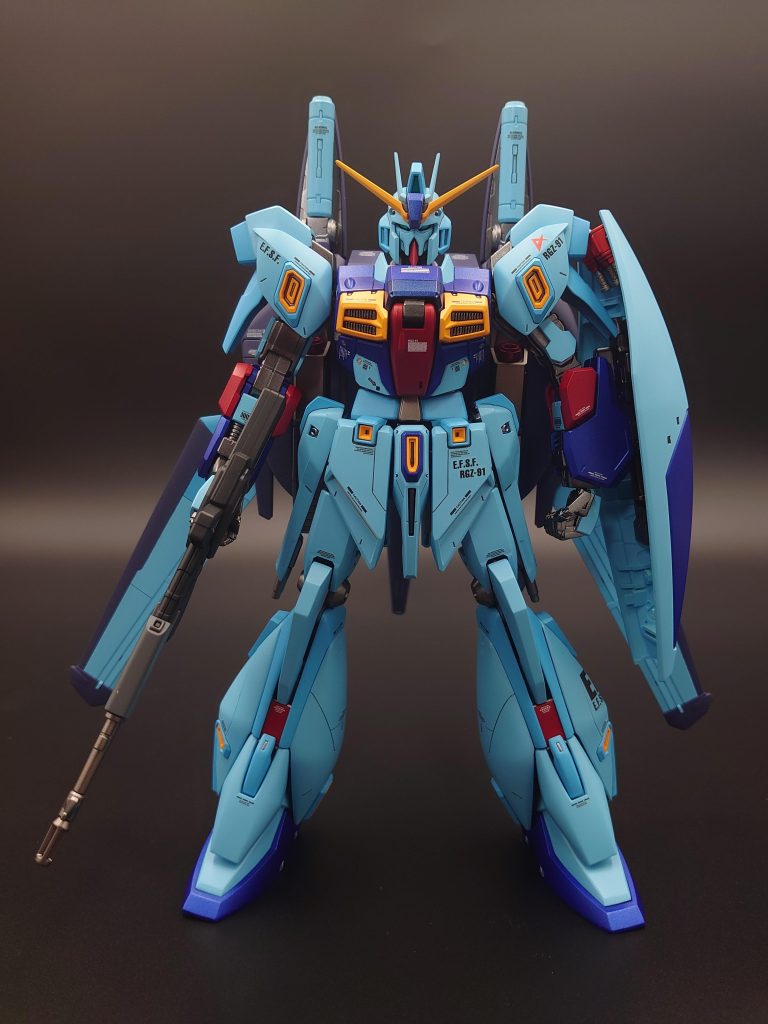 メインカラーはMETALROBOT魂を参考にEXホワイトに純色シアンを調色した2色を使用していますリ・ガズィ・カスタムの特徴の1つであるビーム・アサルトライフルの木目調の色は悩んだ末にグレー系に落ち着きました最後まで見ていただきありがとうございます
