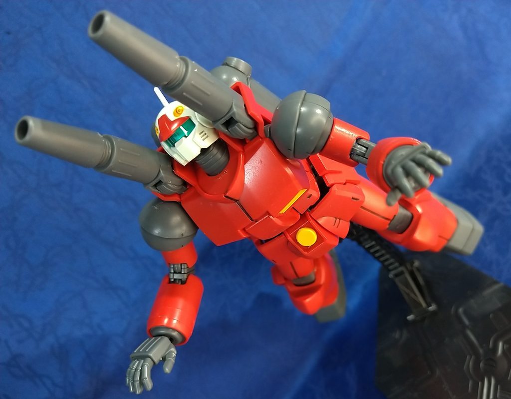 ガンキャノンのポーズ。