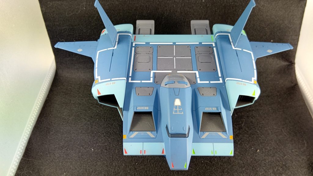 配色は青主体のネイビー風にしていますロシアのフランカーっぽい配色