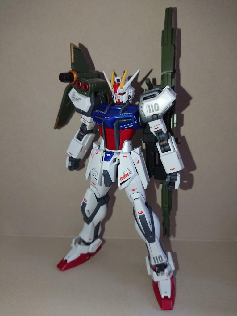 ランチャーストライク。流石に接近戦には不向きですね😅エールならクルーゼ搭乗ゲイツとも良い勝負になったでしょう。