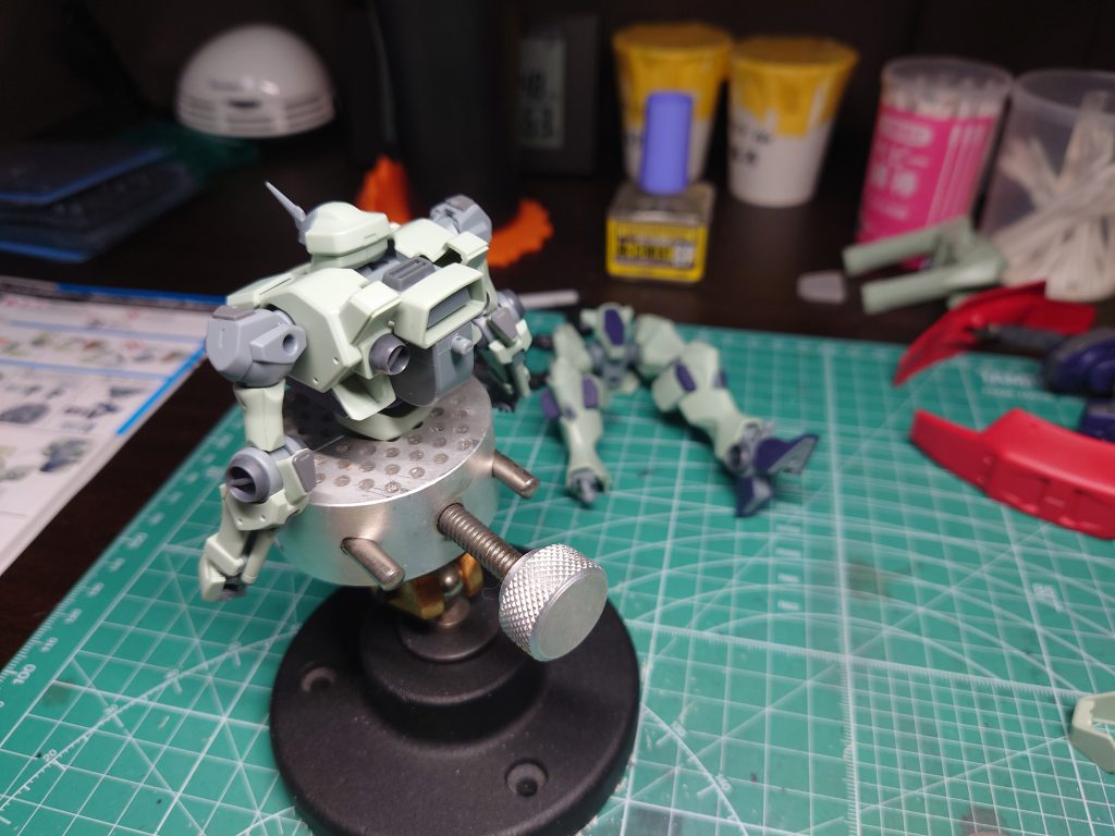 排熱ユニットを移設し空いた所をディテールアップパーツで埋めてみました(*´꒳`*)