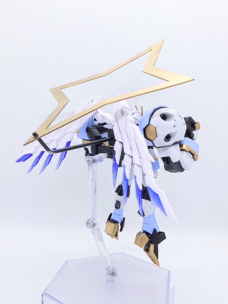 翼はMSGウイングユニットを使用しました。星飾りの接続方法はかなり雑です…w