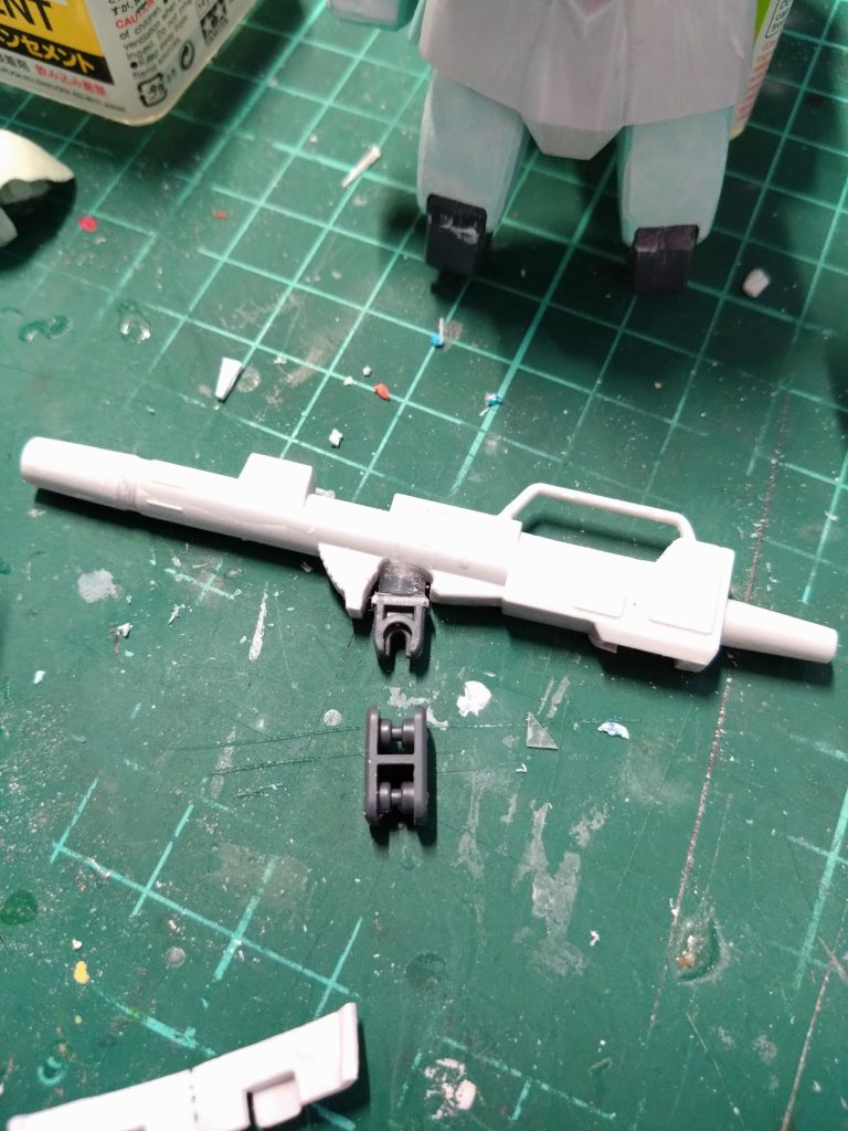 キャノン基部はすーぱーふみなのサブアームパーツを使用しました。位置が少し上がってます。キャノンの先は初めアルミストローで予定してましたがイマイチで断念。詳しくはストーリーを。プラパイプで作りました。使ってみたかったスターブライトアイアン。勢いで焼色もドライブラシでやってみましたが完成みるとこれは普通にスス汚れくらいで良かったかなと反省。