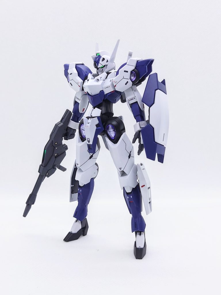 前面本体はグラスレー社製機体のミキシング＋ルブリスの頭となっています。スタイルは首を1mm延長しています。