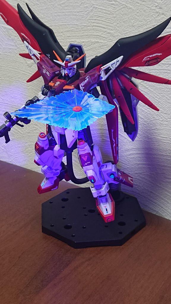 ｿﾘﾄﾞｩｽ・ﾌﾙｺﾞｰﾙﾋﾞｰﾑｼｰﾙﾄﾞ発生装置ﾊﾟﾙﾏﾌｨｵｷｰﾅ掌部ﾋﾞｰﾑ砲ﾌﾗｯｼｭｴｯｼﾞ2ﾋﾞｰﾑﾌﾞｰﾒﾗﾝ17.5mm CIWS高ｴﾈﾙｷﾞｰﾋﾞｰﾑﾗｲﾌﾙはデスティニーガンダムと同じ装備