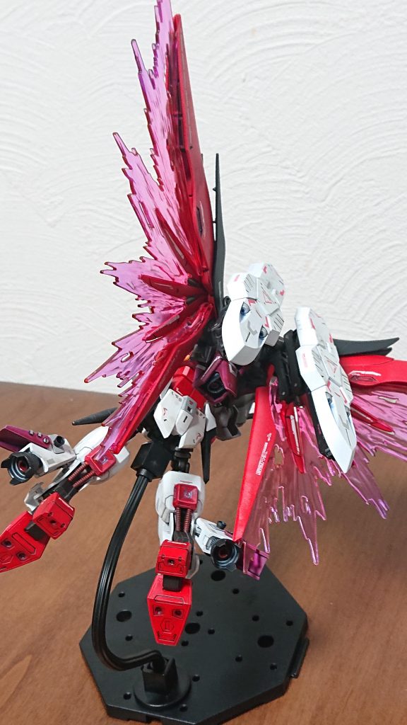 MMI-RS31A  複合機動防盾システムスラスター、ビーム砲を内蔵した対ビームシールドサブアームにより手に持たずに攻撃、防御体勢をとることができる。主に槍による突進時のスラスターと、回避された場合の背面防御用として機能する。