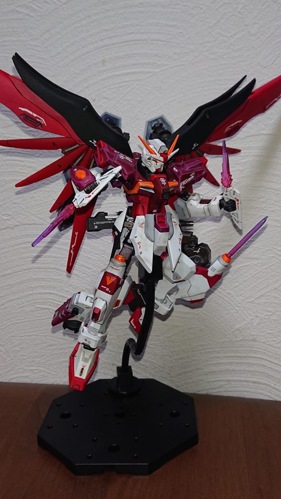 MA-M964  ガルムビームスパイク膝部に装備されたショートレンジビームスパイク。格闘戦の膠着時に奇襲するための装備