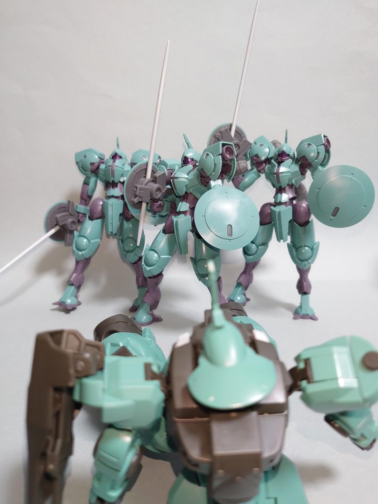 フェルシー「うわぁっ！」モブ生徒「ハッハー！グエルがいなけりゃ、天下のジェターク寮もこんなもんかぁ？」フェルシー「くそ・・こんな奴らに。グエル先輩だったら・・グエル先輩だったら・・！」モブ生徒「ジェターク寮も落ちるところまで落ちたなぁ！！」フェルシー「・・！！・・うるさい！　うるさい！うるさいっ！！」