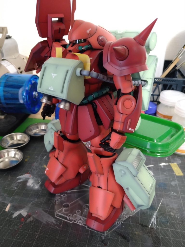 何とか付きましたが、接続のピンを1mm程度削ろうと思います。