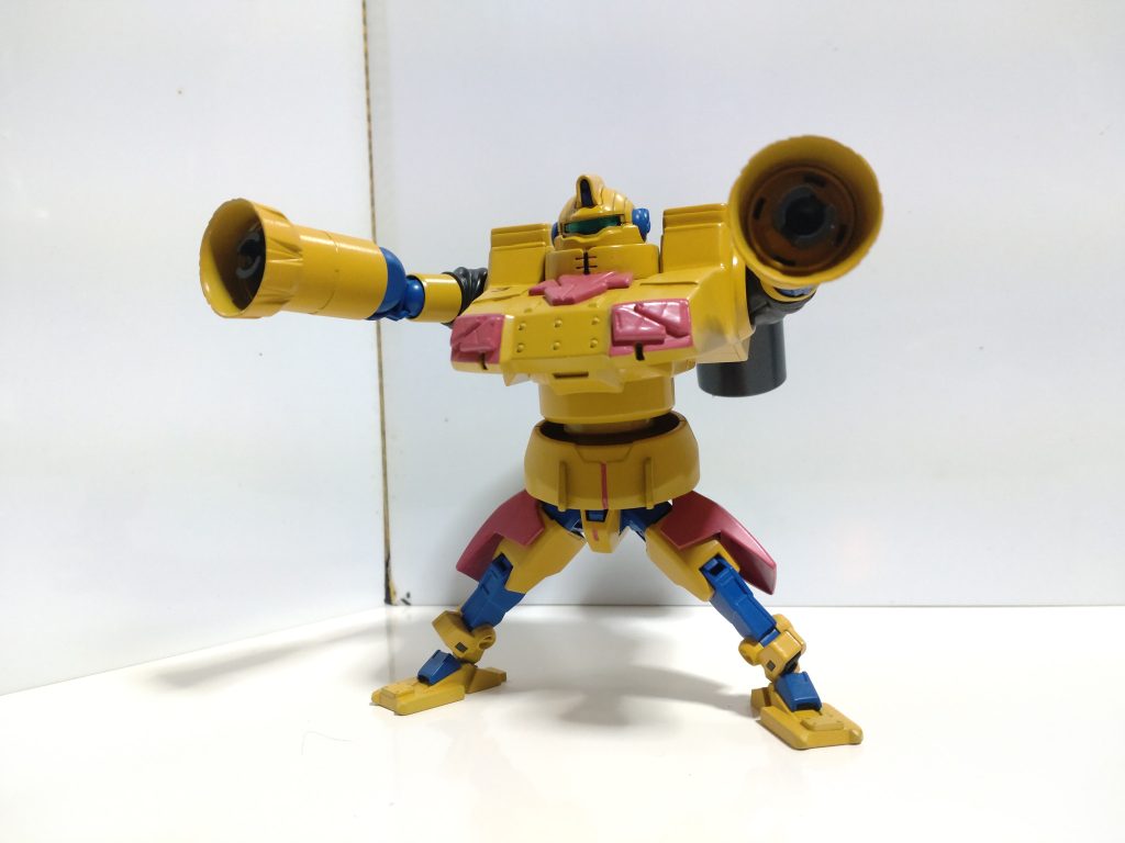 両腕は特殊なエネルギーを含んだ突風を発射できる機能があります(いい竜巻のエフェクトがあったら教えてぐださい)。 あと撮影中に足の装甲の軸が折れました。