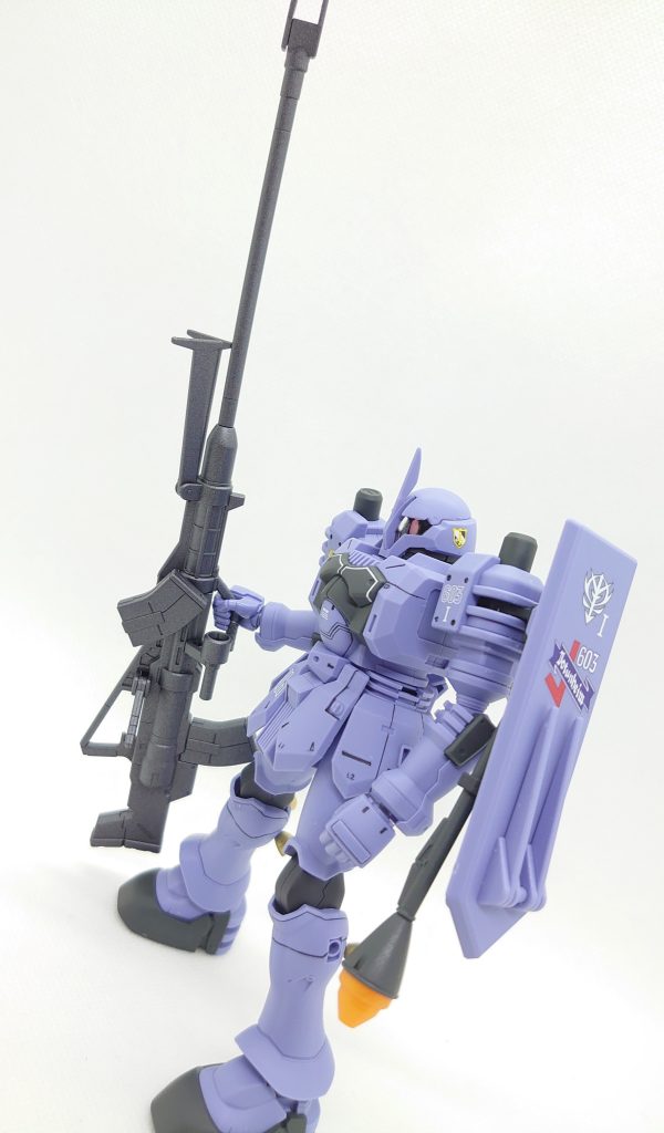 部分塗装、墨入れ、デカール、トップコートで仕上げました。他にも武装は持っていますが、対艦ライフルに絞って製作してみました。やはり大きい武器は正義ですね!!