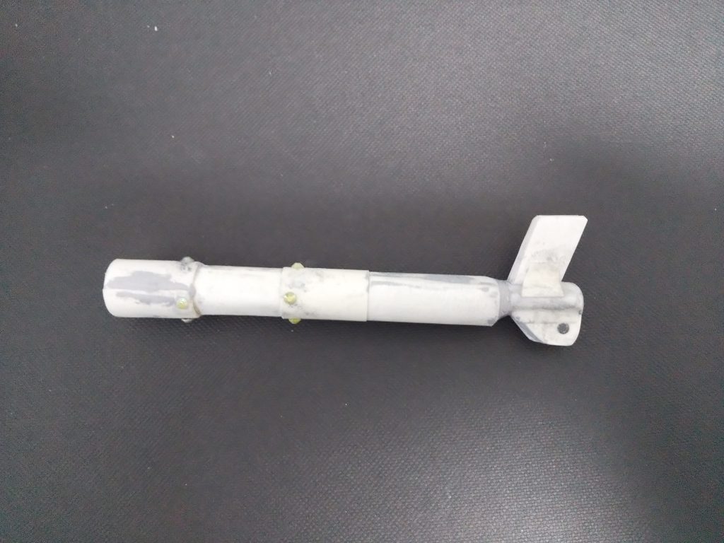 最後に形を整えて完成です。ただ、このままだと装着部分がゆるゆるなので、肩に付ける前に、パーマネントマットバーニッシュを少しだけポリキャップ部分につけると安定します。最後までご覧いただきありがとうございました。